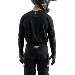 Leatt Jersey Moto 4.5 WindBlock 8 Leatt Jersey Moto 4.5 WindBlock -ATOMIC MOTO SALE Leatt Moto Jersey 4 5Windblock Black Rear 5023031400