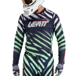 Leatt Jersey Moto 5.5 UltraWeld -ATOMIC MOTO SALE Leatt Moto Jersey 5 5Ultraweld Matcha Front 5025300200